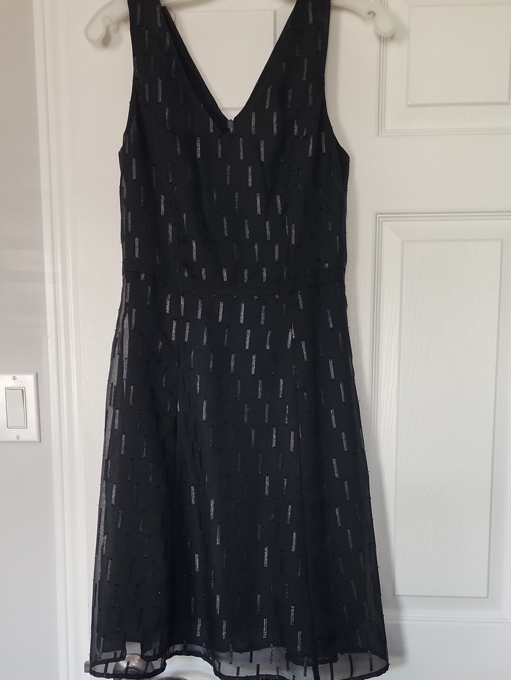 Banana Republic Black Sleeveless V-Neck Midi Dress